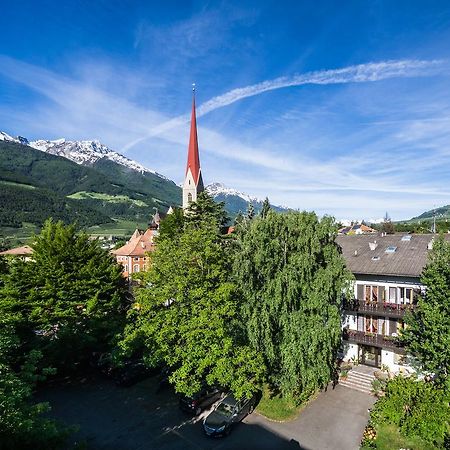 Hotel Pension Schweitzer Silandro Exterior photo